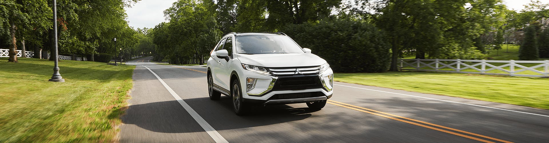 2020 eclipse cross - white exterior - banner image