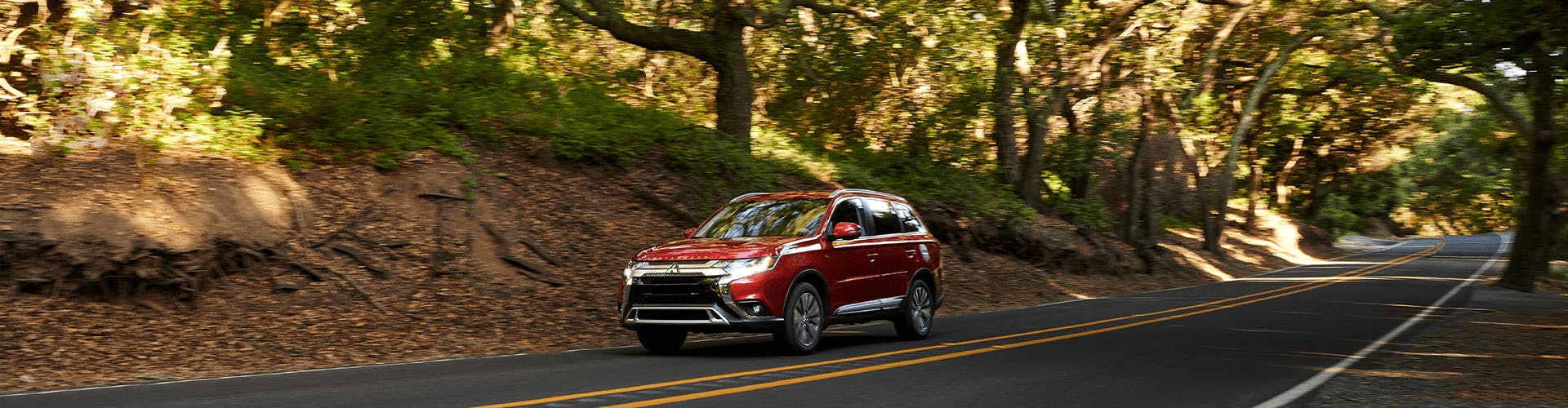 2020 outlander - red exterior - banner image