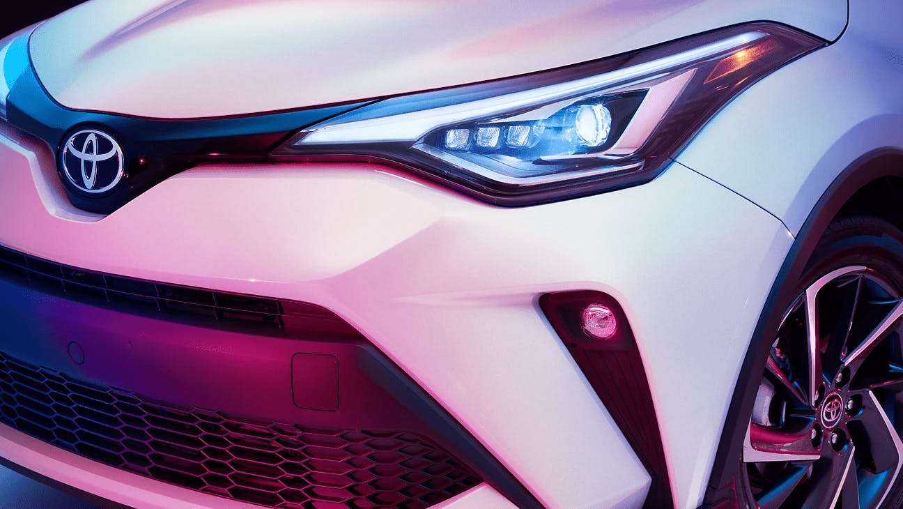 headlight of white Toyota C-HR