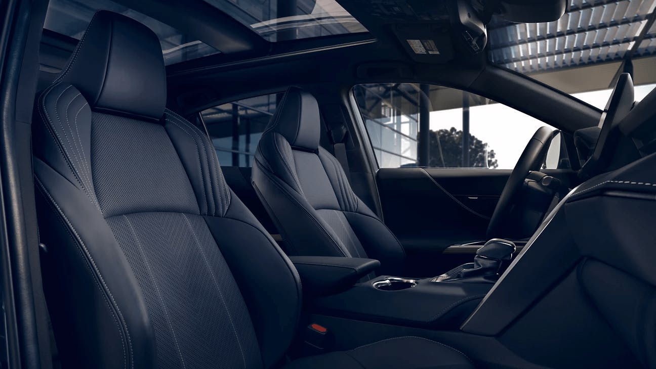 front seats of 2022 venza black leather