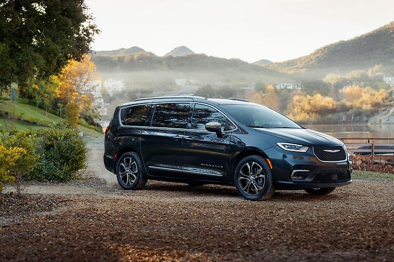 2023 Chrysler Pacifica parked by a lake