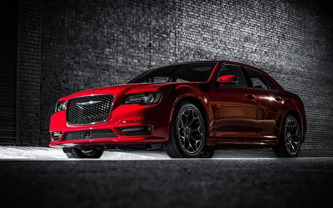 300s 2023 Chrysler 300 parked in the alley