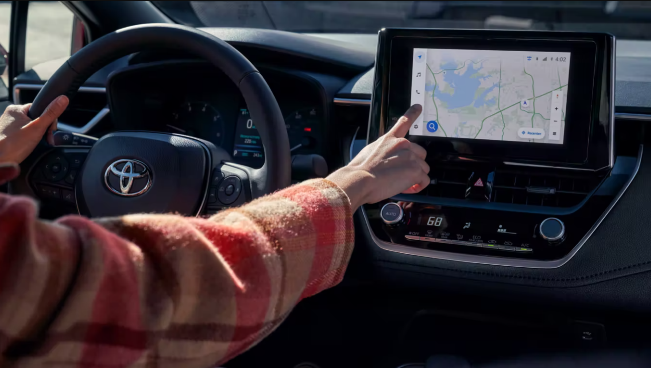 2024 Toyota Corolla Hybrid vs Hyundai Elantra Hybrid North Toyota