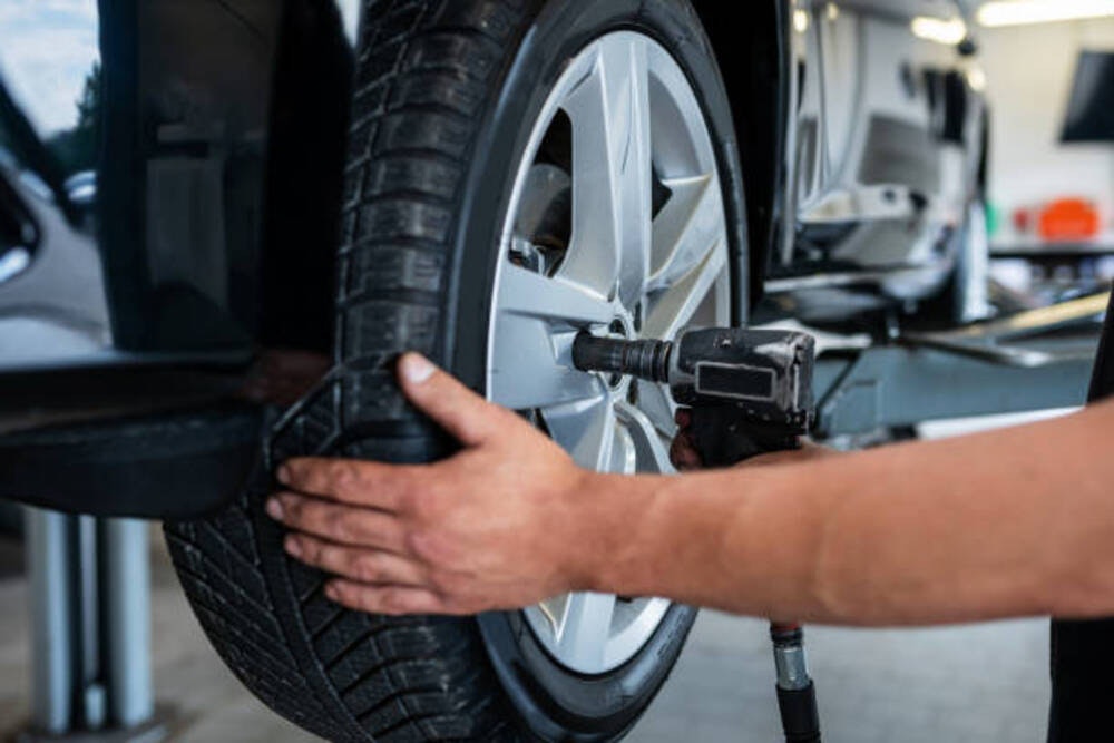 Oil Change, Tire rotation, Wash & Vacuum | Diehl Cadillac