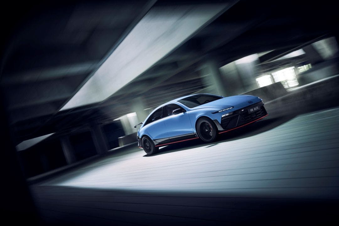 66509-hyundaimotorioniq6ndebutsatgoodwoodfestivalofspeedsettingnewbenchmarkforhigh-performanceevs-919403 Tesla Who? Hyundai’s IONIQ 6 N Delivers Track Power and Everyday Thrills