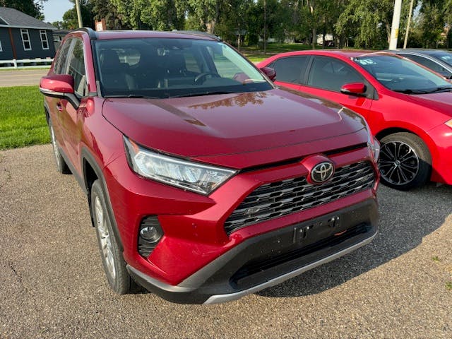 Used 2019 Toyota RAV4 Limited with VIN 2T3N1RFV8KC016733 for sale in Jamestown, ND