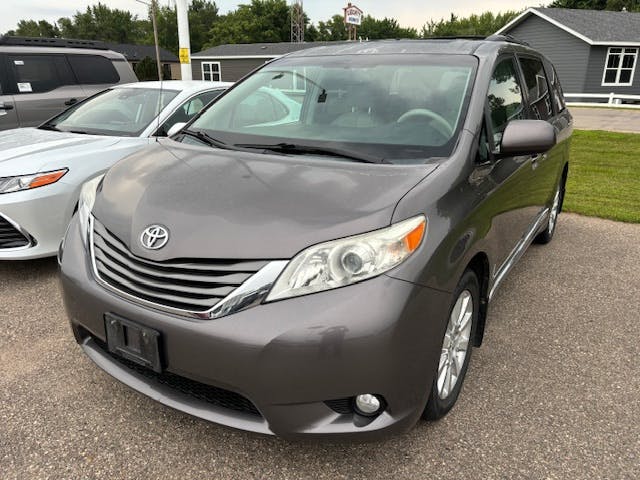 Used 2014 Toyota Sienna XLE with VIN 5TDDK3DC8ES071811 for sale in Jamestown, ND