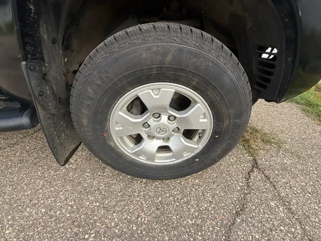 Used 2015 Toyota Tacoma Truck