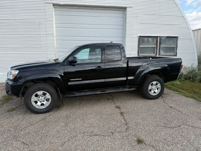 Used 2015 Toyota Tacoma Truck
