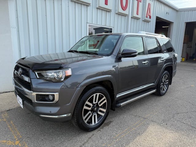 Used 2018 Toyota 4Runner Limited with VIN JTEBU5JR5J5602352 for sale in Jamestown, ND