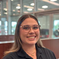 Anjelica Lewis Photo