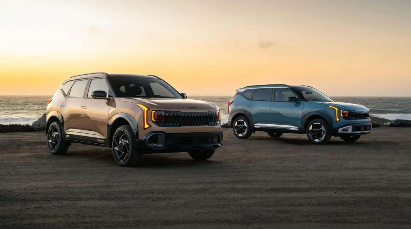 Kia Seltos SUVS Blue and Gray