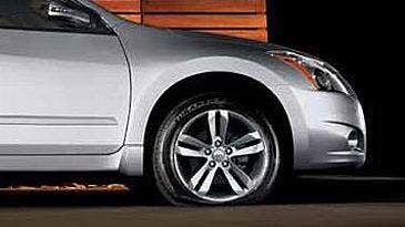 Altima with flat tire