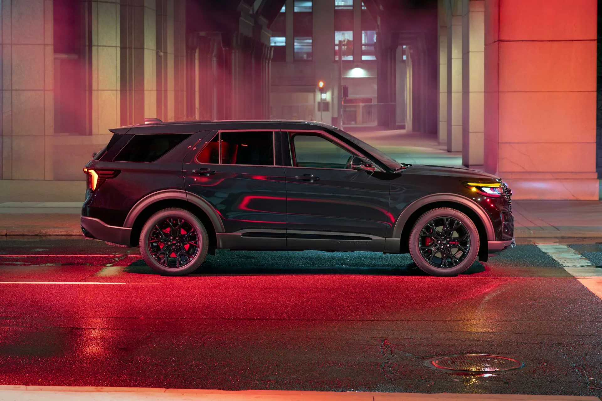 Ford Unleashes Explorer ST Sinister