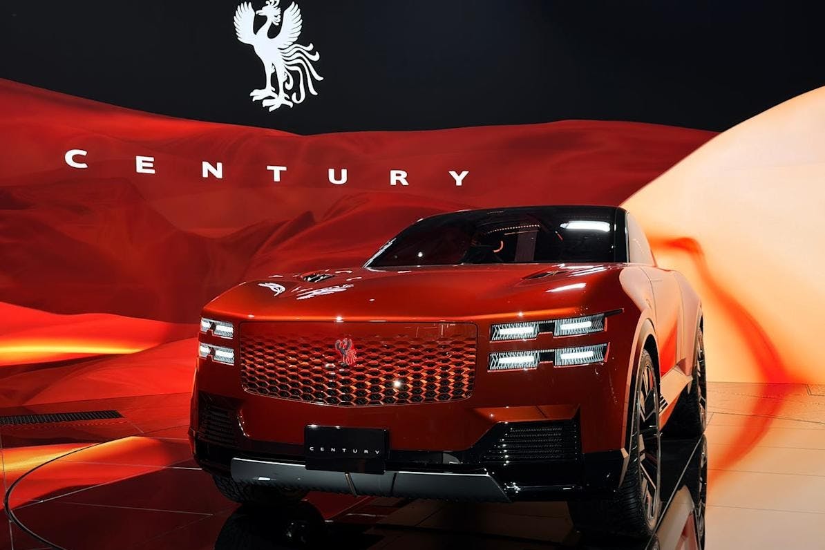 Toyota Century Sets Sights on Bentley and Rolls-Royce