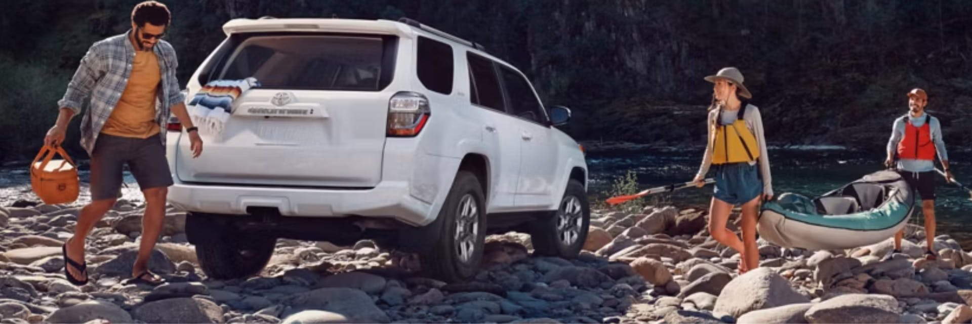 2025 Toyota 4Runner vs. 2024 Toyota Land Cruiser