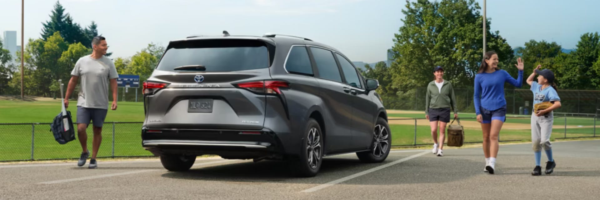 Sienna Platinum shown in Magnetic Gray Metallic 2