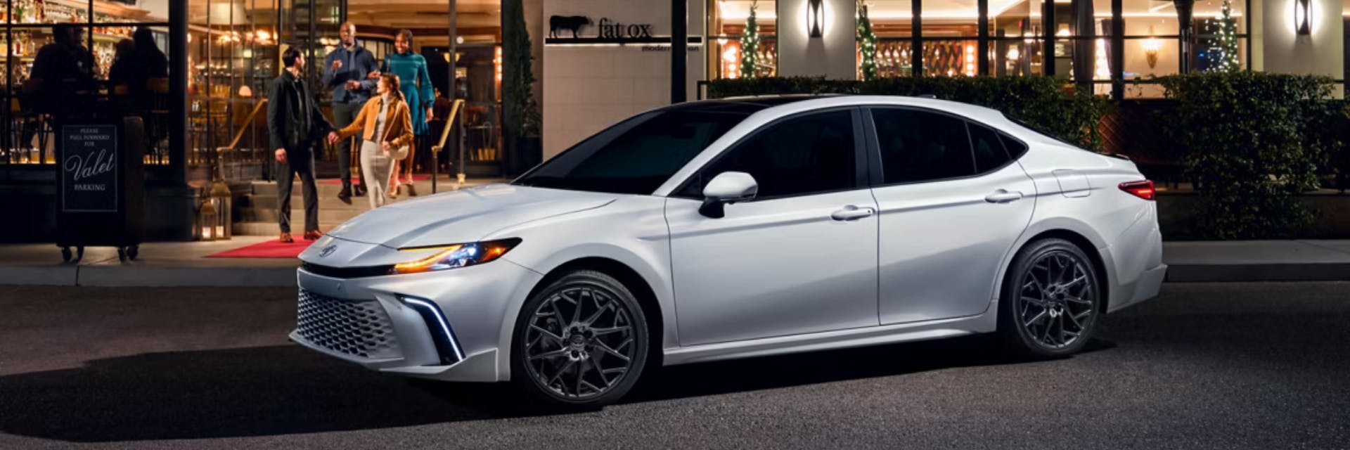Toyota Camry XSE show in Wind Chill Pearl