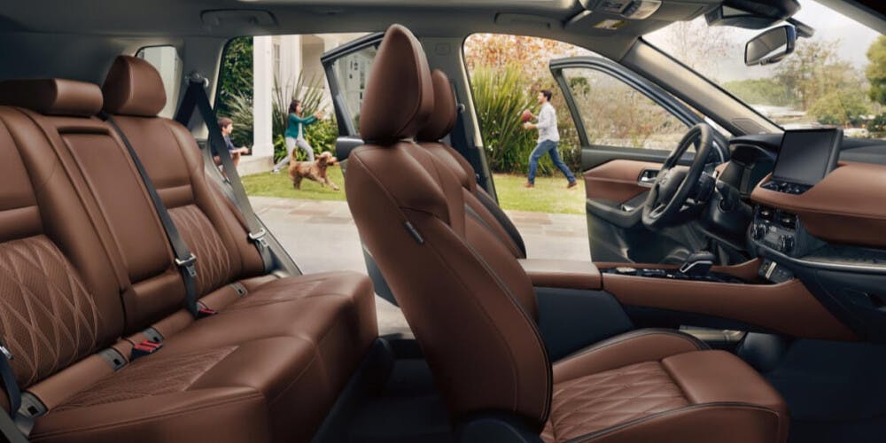 rwU3bgj5feiggIKRbzz1baQOAJFlzRt9ZYQdxehF 2025 Nissan Rogue Interior