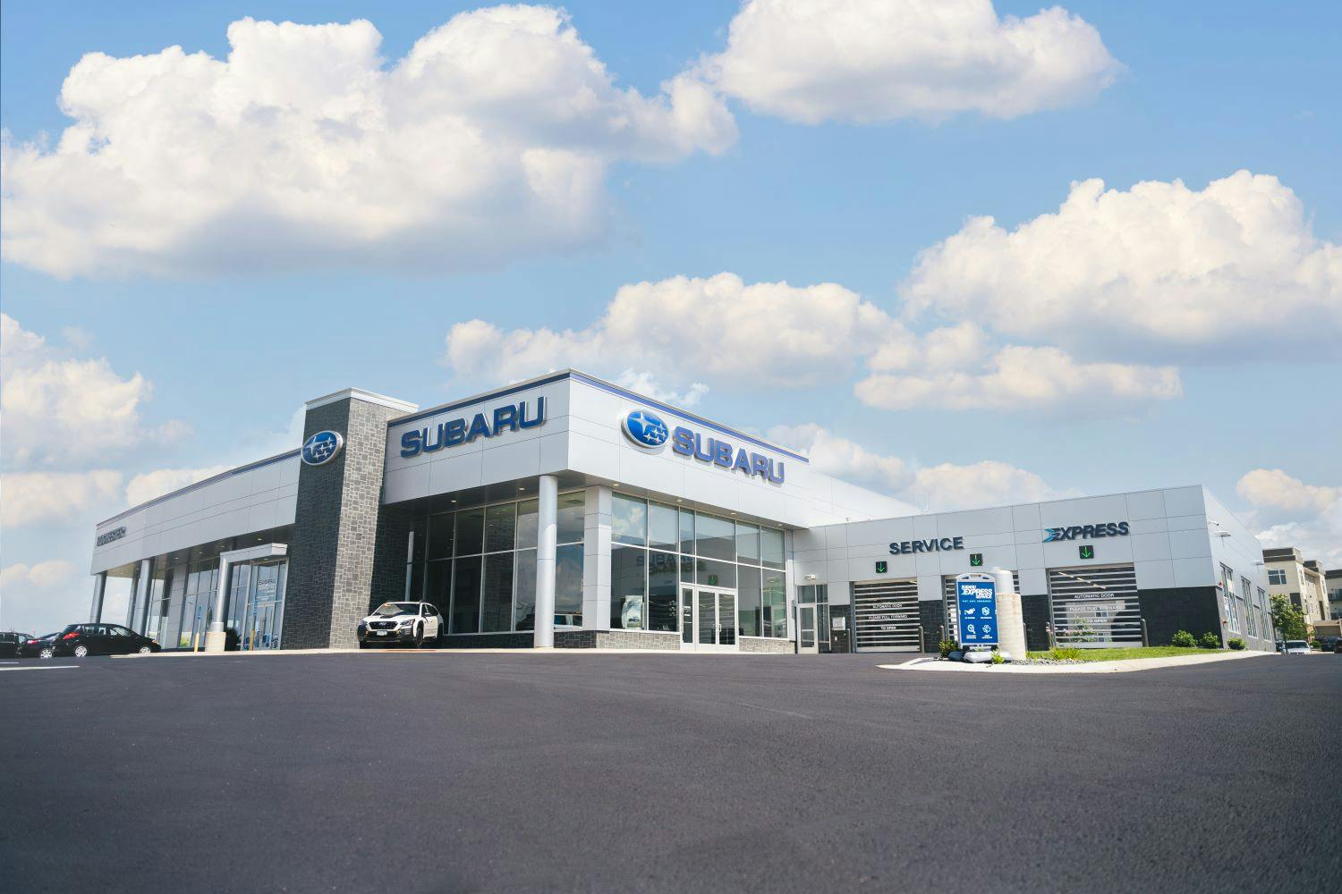 subaru store