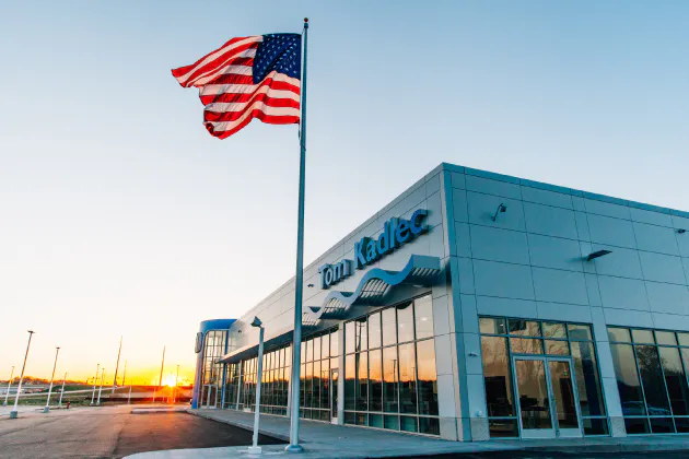 Tom Kadlec Honda dealership exterior