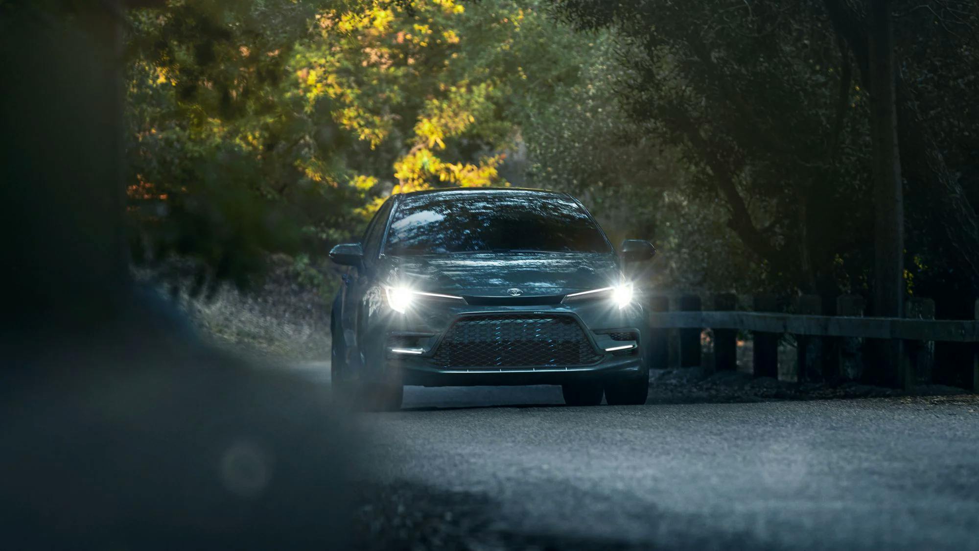 car-image-with-headlight-on