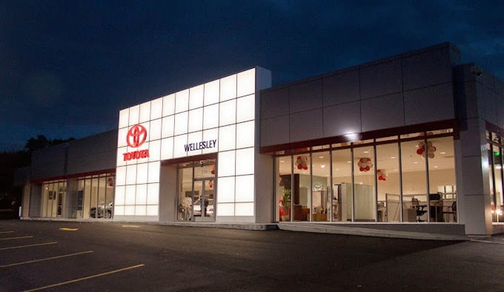 wellesleyext-min Wellesley Toyota exterior